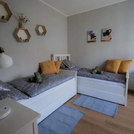 Apartment Vadrozsa *