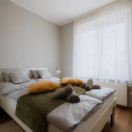 Vadrozsa Apartment